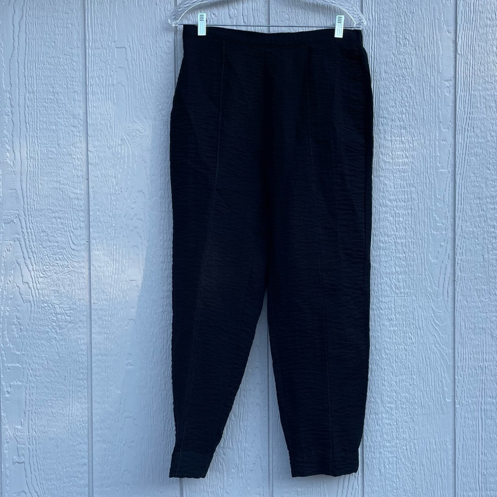 Habitat Clothes To Live In M Artsy Black Textured Crop Pants